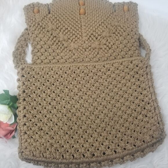 Handmade Macrame Bag with Wooden Beads. - Picture 8 of 8